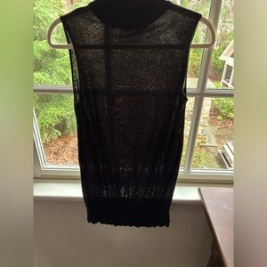 Zara smocked sleeveless sweater. Size medium. Black